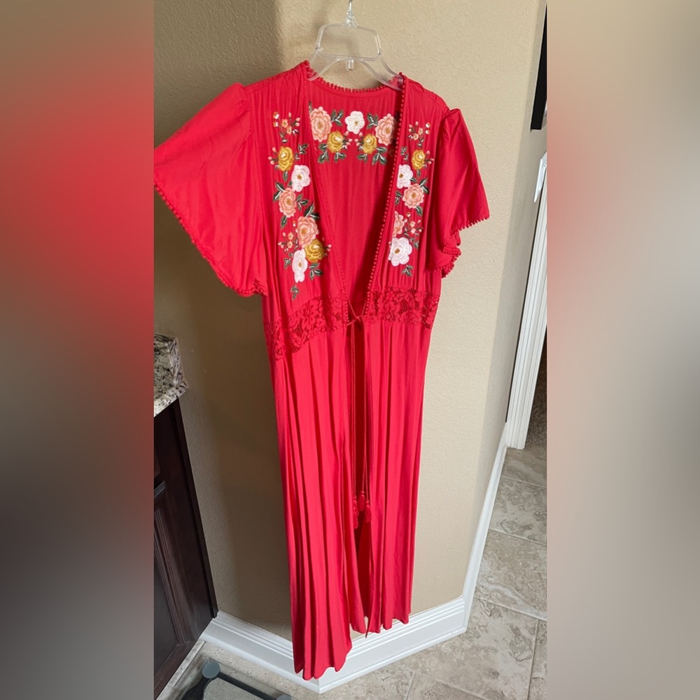 KIMONO - Bright Red with Floral Embroidery oriental/spanish Boho chic travel